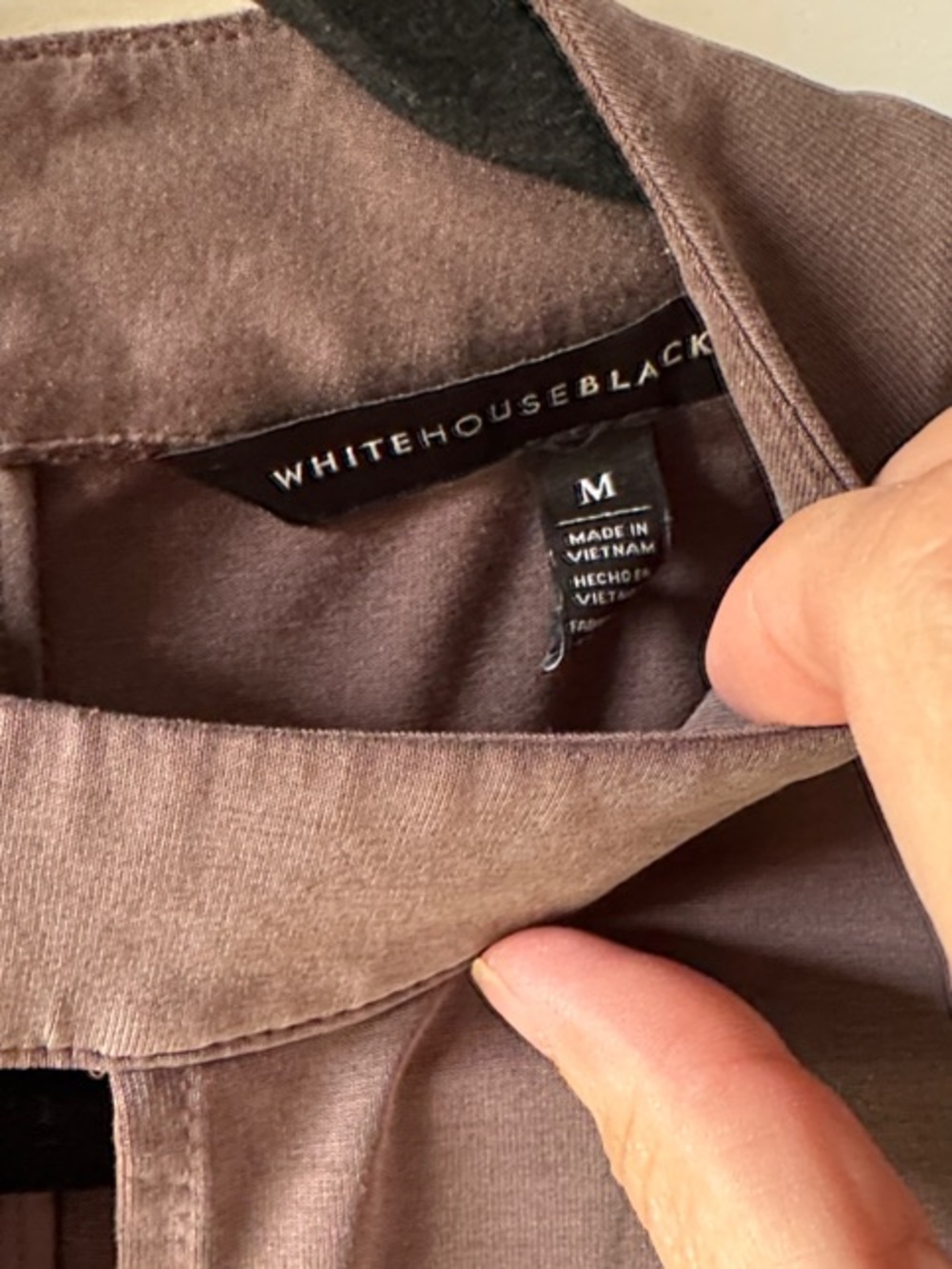 White House Black Market Sleeveless Keyhole Blouse in Taupe - Picture 3 of 5